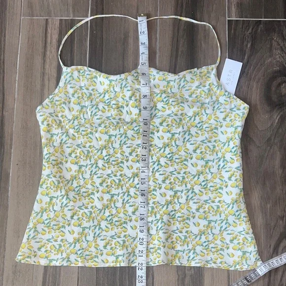 NWT ASTR The Label Cowl Neck
Tank Top Lemon Drop Print Sz Medium 🍋Summer🍋 - Picture 8 of 16